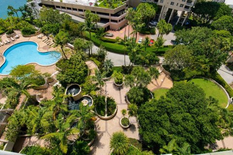 Condo in Miami, Florida, 2 bedrooms  № 2392087 - photo 24