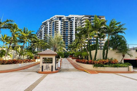 Condo in Miami, Florida, 2 bedrooms  № 2392087 - photo 18