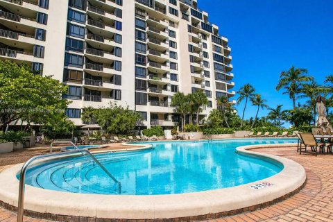 Condo in Miami, Florida, 2 bedrooms  № 2392087 - photo 25