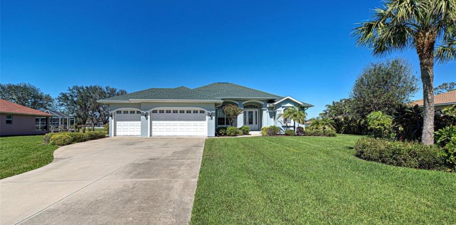 House in Rotonda, Florida 3 bedrooms, 218.23 sq.m. № 1620887