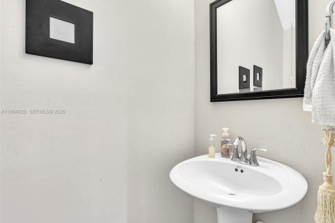 Touwnhouse à vendre à Pembroke Pines, Floride: 3 chambres, 157.19 m2 № 2063368 - photo 18