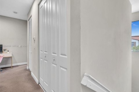 Touwnhouse à vendre à Pembroke Pines, Floride: 3 chambres, 157.19 m2 № 2063368 - photo 27