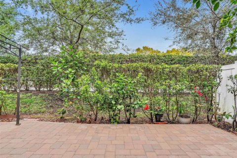 Touwnhouse à vendre à Pembroke Pines, Floride: 3 chambres, 157.19 m2 № 2063368 - photo 24