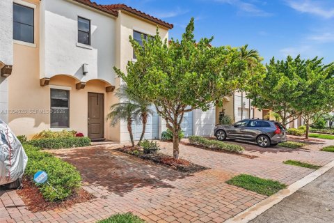 Touwnhouse à vendre à Pembroke Pines, Floride: 3 chambres, 157.19 m2 № 2063368 - photo 20