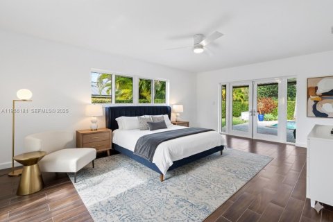 House in Palmetto Bay, Florida 4 bedrooms, 229.38 sq.m. № 1994544 - photo 24