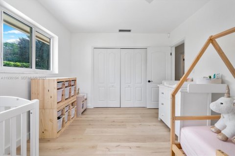 House in Palmetto Bay, Florida 4 bedrooms, 229.38 sq.m. № 1994544 - photo 23