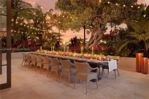 Condo in Sarasota, Florida, 3 bedrooms  № 2082621 - photo 13