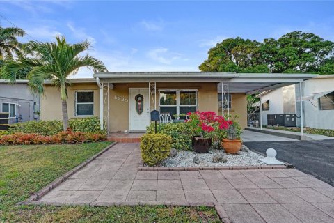Villa ou maison à vendre à Oakland Park, Floride: 2 chambres, 76.92 m2 № 2084420 - photo 2