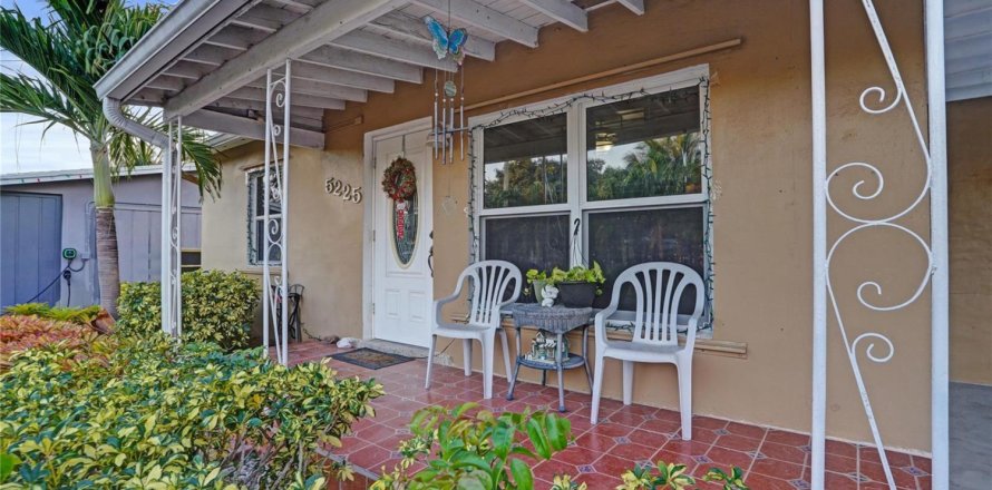 Villa ou maison à Oakland Park, Floride 2 chambres, 76.92 m2 № 2084420