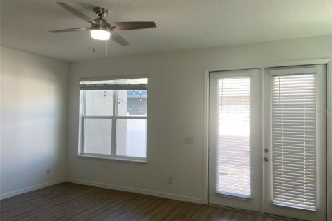 Townhouse in Winter Garden, Florida 3 bedrooms, 160.91 sq.m. № 1572751 - photo 12