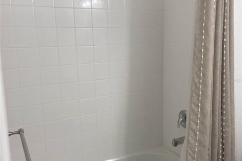 Townhouse in Winter Garden, Florida 3 bedrooms, 160.91 sq.m. № 1572751 - photo 22