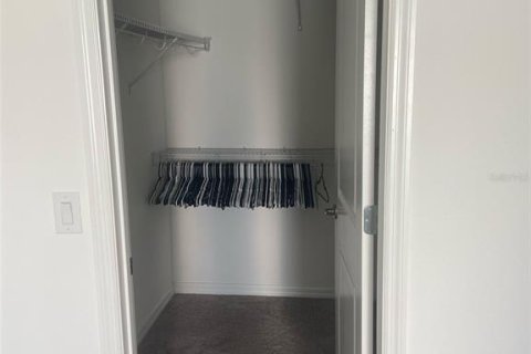 Townhouse in Winter Garden, Florida 3 bedrooms, 160.91 sq.m. № 1572751 - photo 19