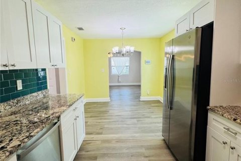 Casa en alquiler en Saint Petersburg, Florida, 3 dormitorios, 92.34 m2 № 1866943 - foto 5