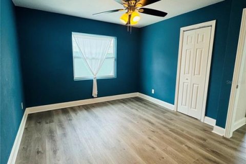 Casa en alquiler en Saint Petersburg, Florida, 3 dormitorios, 92.34 m2 № 1866943 - foto 11