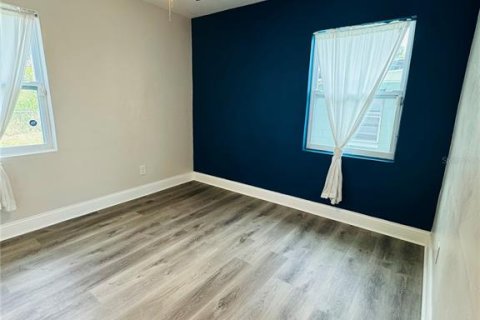 Casa en alquiler en Saint Petersburg, Florida, 3 dormitorios, 92.34 m2 № 1866943 - foto 15