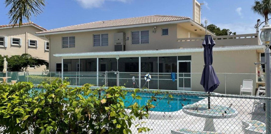 Condominio en Lighthouse Point, Florida, 1 dormitorio № 1231439