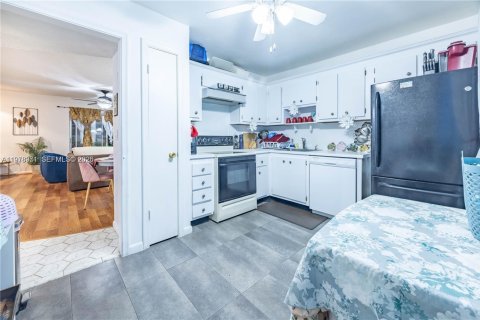Condo à Lauderhill, Floride, 1 chambre  № 2079919