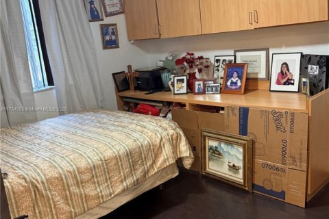 Villa ou maison à vendre à Miami, Floride: 4 chambres, 204.85 m2 № 1985336 - photo 24