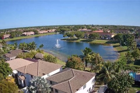 Villa ou maison à vendre à Miami, Floride: 4 chambres, 204.85 m2 № 1985336 - photo 7