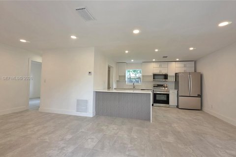 Villa ou maison à louer à Pompano Beach, Floride: 4 chambres, 140.47 m2 № 1999174 - photo 3