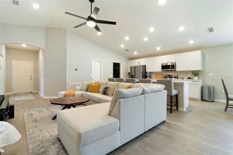 Casa en venta en Auburndale, Florida, 4 dormitorios, 159.33 m2 № 1916023 - foto 9
