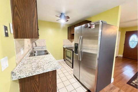 Casa en venta en Lakeland, Florida, 3 dormitorios, 89.93 m2 № 2377557 - foto 12