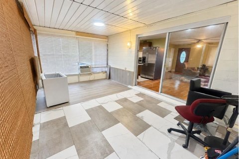Casa en venta en Lakeland, Florida, 3 dormitorios, 89.93 m2 № 2377557 - foto 14