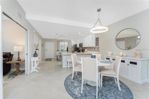 Купить кондоминиум в Пунта-Горда, Флорида 6 комнат, 128.21м2, № 1754970 - фото 10