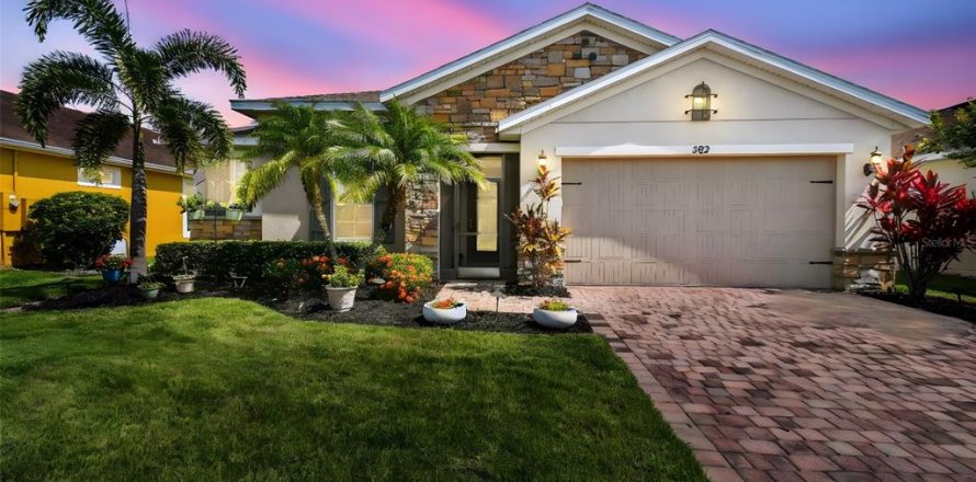 House in Kissimmee, Florida 3 bedrooms, 160.72 sq.m. № 1761985