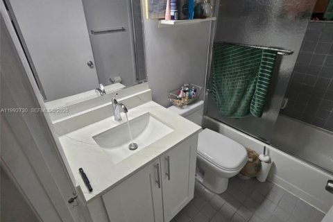 Immobilier commercial à vendre à Hollywood, Floride № 2056911 - photo 18