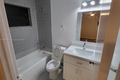 Immobilier commercial à vendre à Hollywood, Floride № 2056911 - photo 9