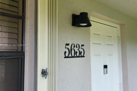 Immobilier commercial à vendre à Hollywood, Floride № 2056911 - photo 15