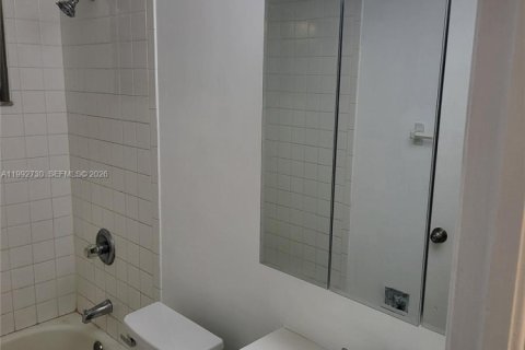 Immobilier commercial à vendre à Hollywood, Floride № 2056911 - photo 14