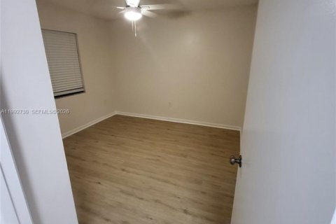 Immobilier commercial à vendre à Hollywood, Floride № 2056911 - photo 5