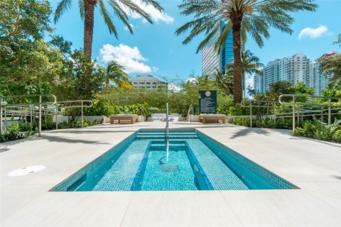 Condo in Miami, Florida, 2 bedrooms  № 1944502 - photo 15