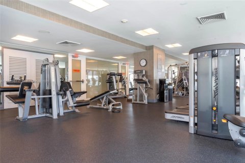 Condo in Miami, Florida, 2 bedrooms  № 1944502 - photo 18
