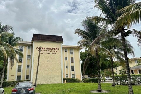 Condo in North Miami, Florida, 2 bedrooms  № 2067727