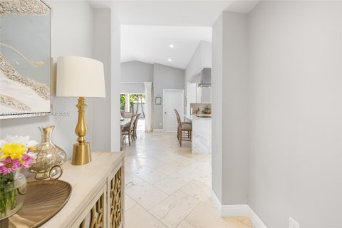 Casa en venta en Miami, Florida, 3 dormitorios, 167.69 m2 № 1929372 - foto 10