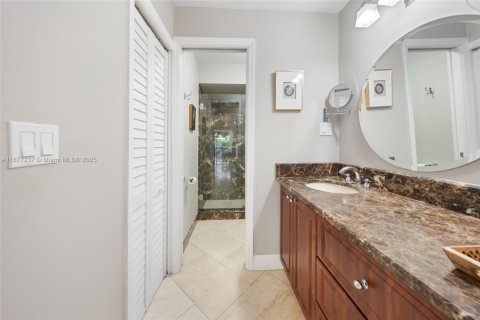 Casa en venta en Miami, Florida, 3 dormitorios, 167.69 m2 № 1929372 - foto 14