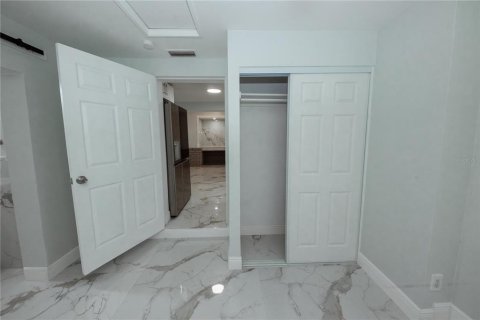 Casa en venta en Pinellas Park, Florida, 3 dormitorios, 125.42 m2 № 2356135 - foto 26