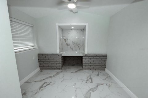 Casa en venta en Pinellas Park, Florida, 3 dormitorios, 125.42 m2 № 2356135 - foto 8