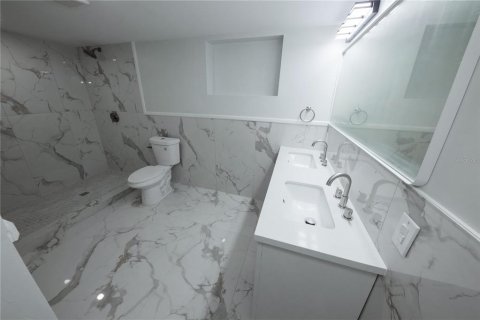 Casa en venta en Pinellas Park, Florida, 3 dormitorios, 125.42 m2 № 2356135 - foto 27