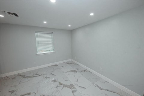 Casa en venta en Pinellas Park, Florida, 3 dormitorios, 125.42 m2 № 2356135 - foto 5