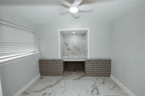 Casa en venta en Pinellas Park, Florida, 3 dormitorios, 125.42 m2 № 2356135 - foto 4
