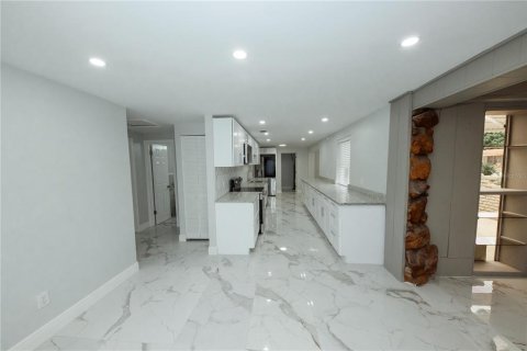 Casa en venta en Pinellas Park, Florida, 3 dormitorios, 125.42 m2 № 2356135 - foto 3