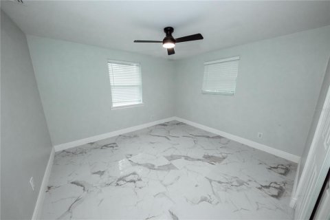 Casa en venta en Pinellas Park, Florida, 3 dormitorios, 125.42 m2 № 2356135 - foto 15
