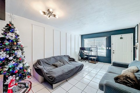 Condominio en venta en Sunrise, Florida, 2 dormitorios, 110.55 m2 № 1977126 - foto 12