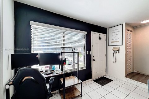 Condominio en venta en Sunrise, Florida, 2 dormitorios, 110.55 m2 № 1977126 - foto 9