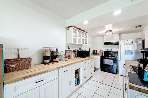 Condominio en venta en Sunrise, Florida, 2 dormitorios, 110.55 m2 № 1977126 - foto 19