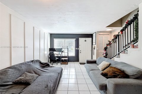 Condominio en venta en Sunrise, Florida, 2 dormitorios, 110.55 m2 № 1977126 - foto 11